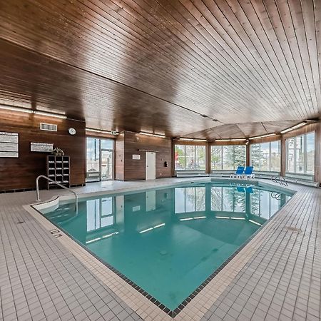 Stony Plain Inn & Suites Kültér fotó