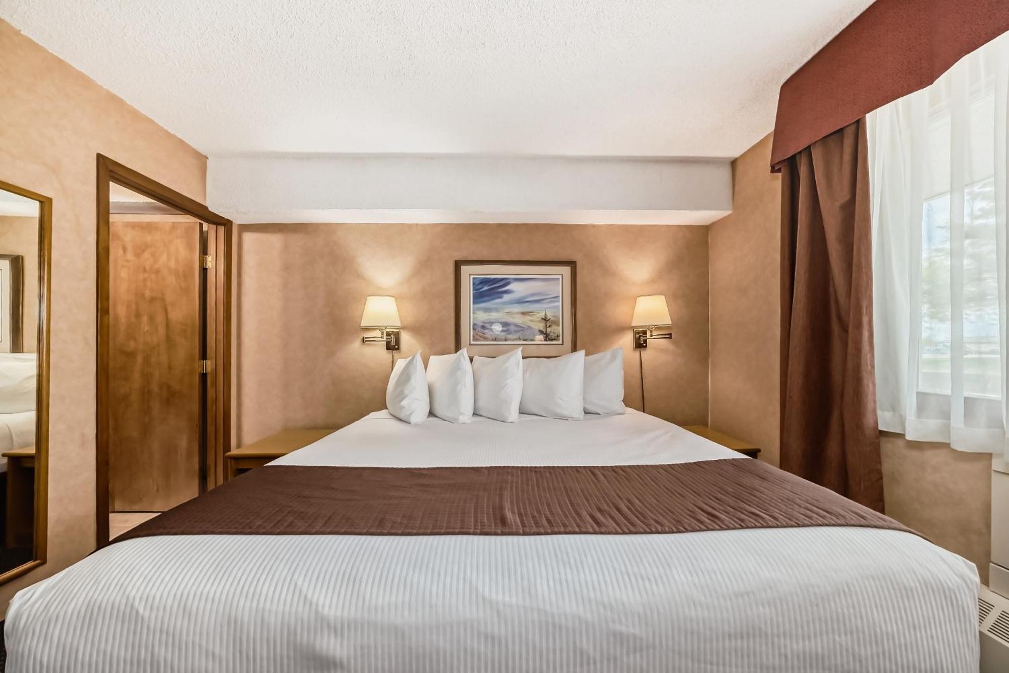 Stony Plain Inn & Suites Kültér fotó