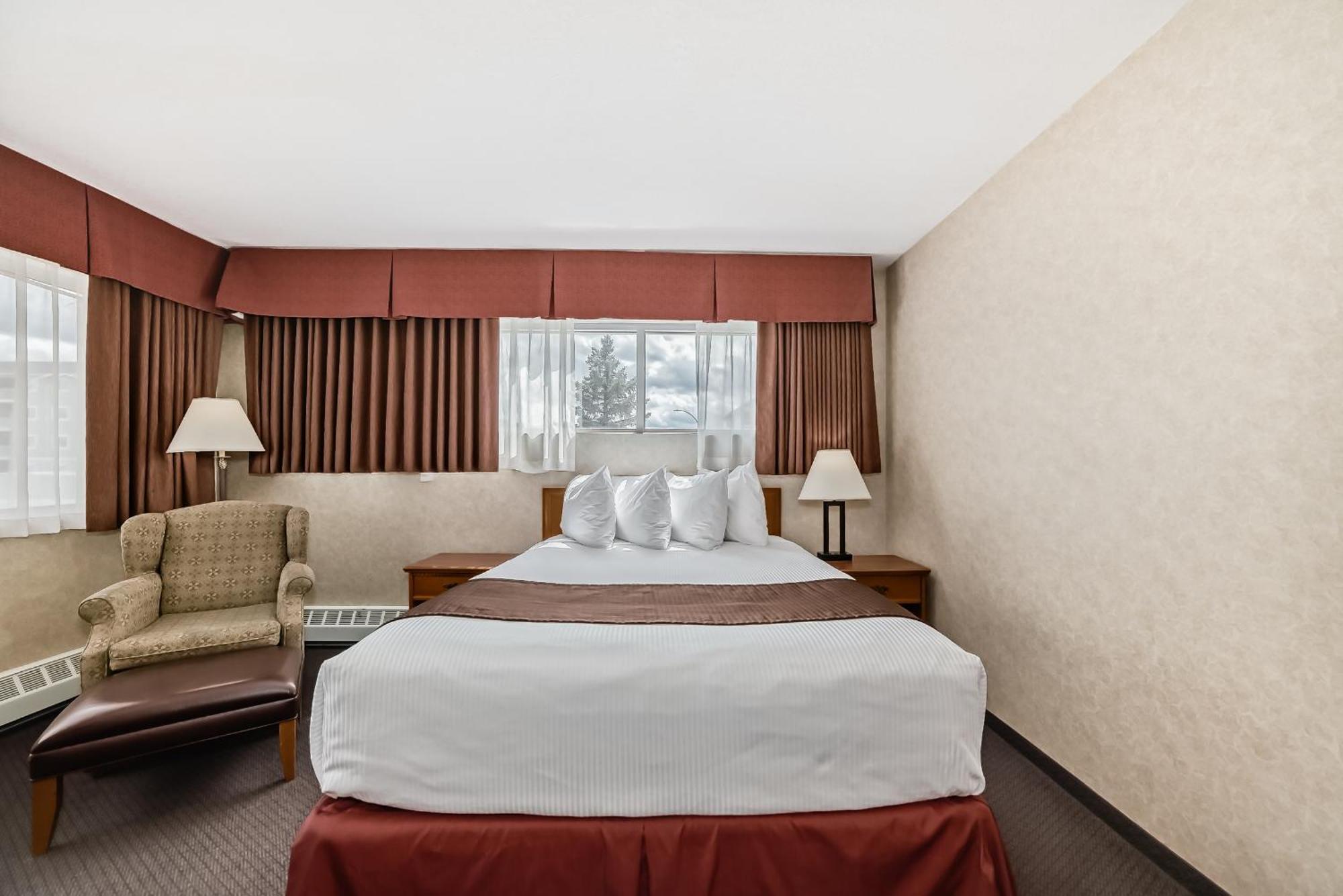 Stony Plain Inn & Suites Kültér fotó