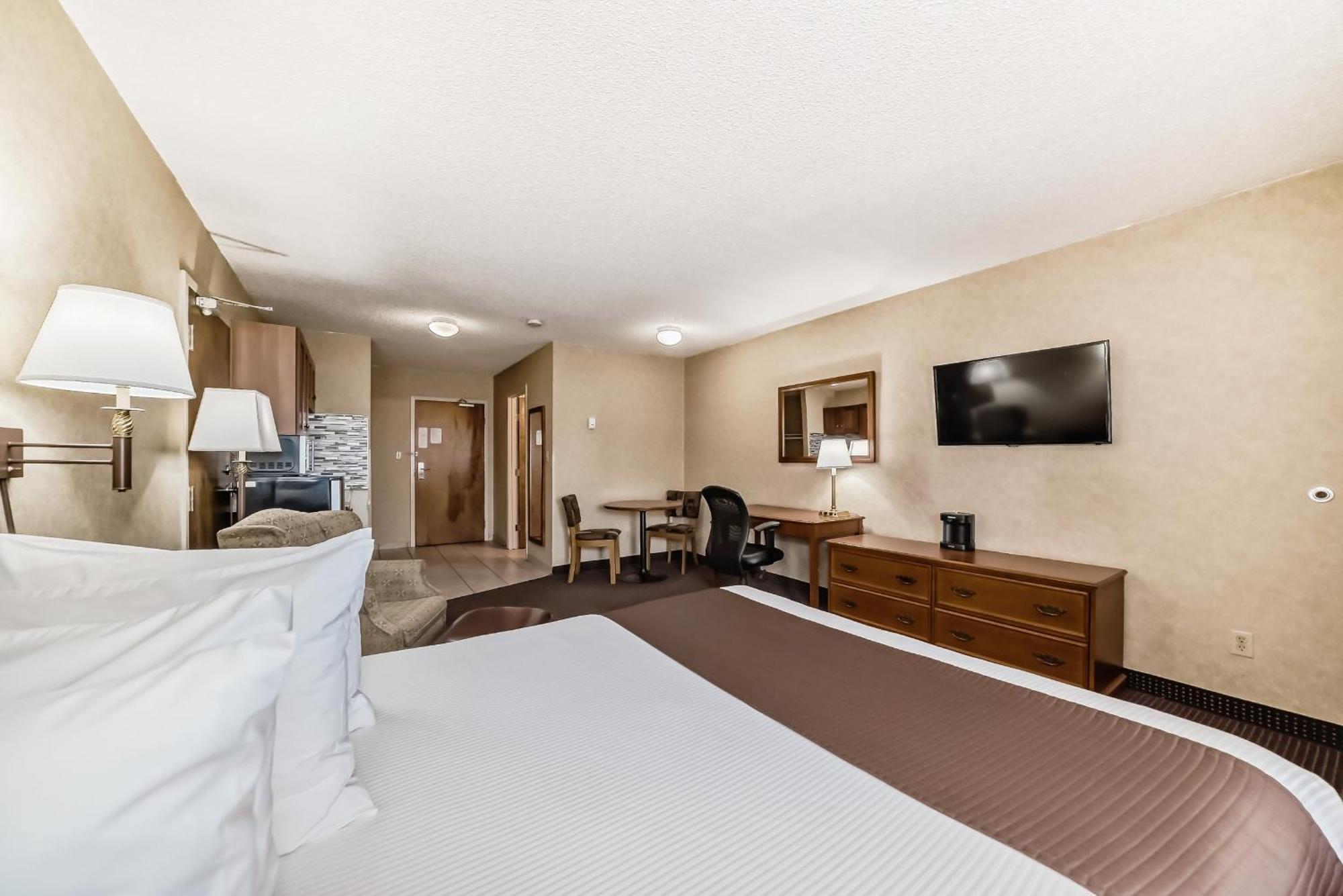 Stony Plain Inn & Suites Kültér fotó