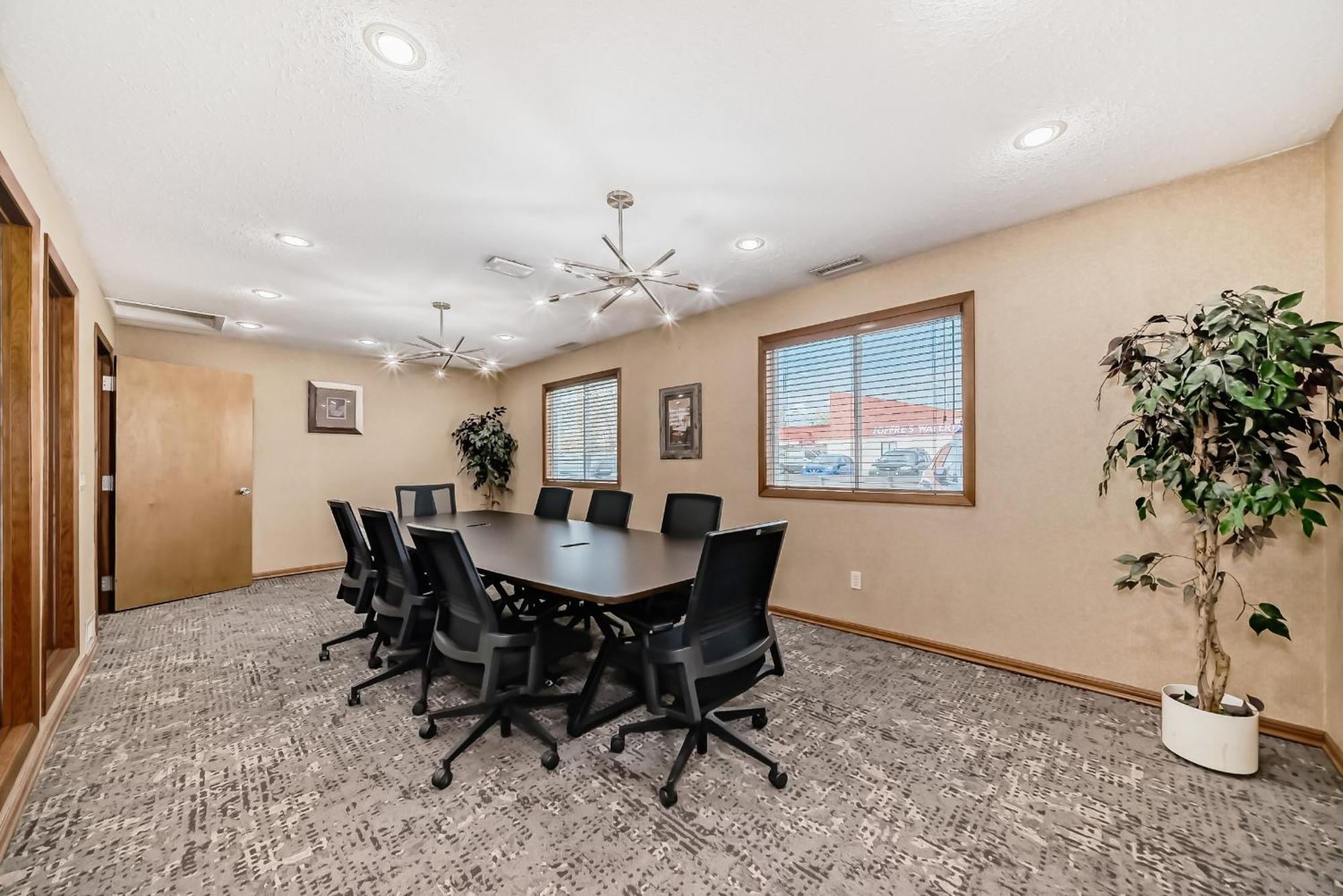 Stony Plain Inn & Suites Kültér fotó